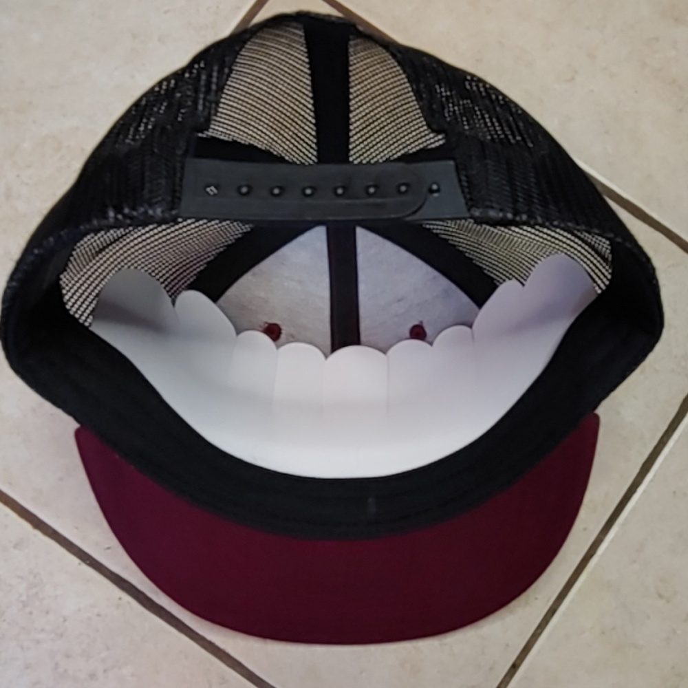 Unique Jacquard Stripe Truckers Cap - Picture 4 of 4